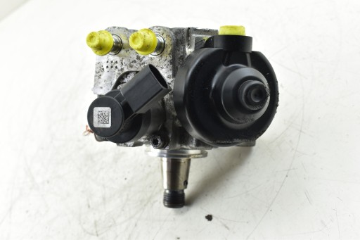 injection pump VW PASSAT B7 AUDI A4 B8 A5 8T 2.0 TDI 03L130755 0445010507