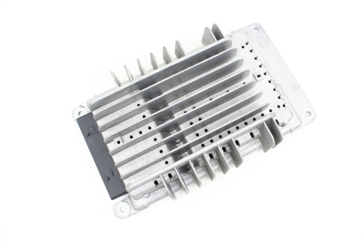 8P3035223B - Підсилювач BOSE AUDI A3 8P LIFT 08-12 3 двері 3D