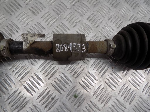 BMW 1 F40 semi-axis left front 8681523