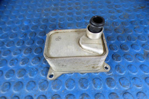 Skoda Octavia III 1.8 TFSI chladič oleja 06L117021G st.BDB