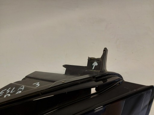 TESLA MODEL 3 2022r light front right RHD UK 1514953-00-D