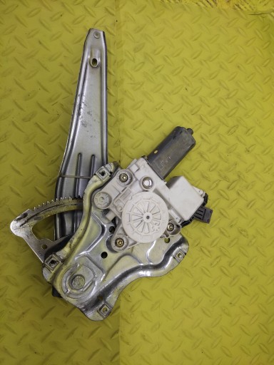 TOYOTA AVENSIS T25 KOMBI window regulator right rear part