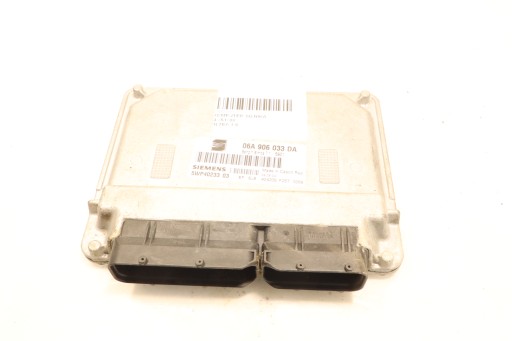 Компьютер двигателя seat altea 1.6 06a906033da