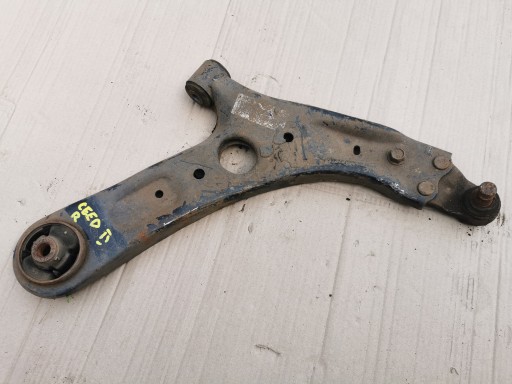 KIA CEED II HYUNDAI I30 важіль управління правий