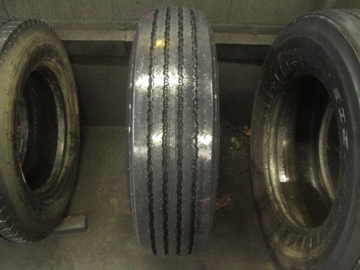 255 / 70R22,5 Bridgestone R294 передняя