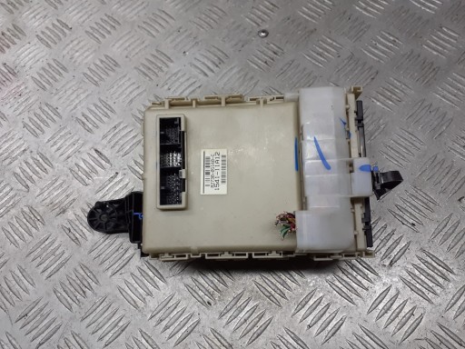 Блок запобіжників avensis t27 82730-05140-c