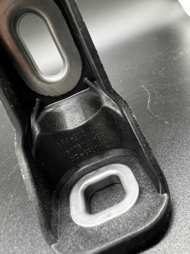 Скоба кронштейна бампера переднего ремня безопасности 89a805367 audi