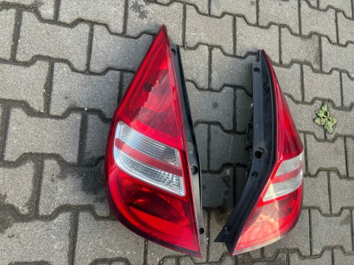 Hyundai I30 and light left rear part