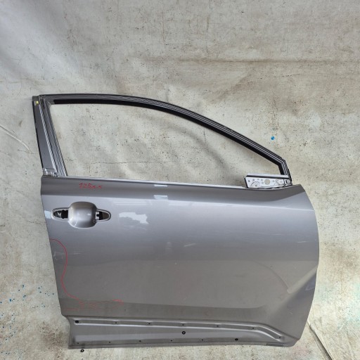 TOYOTA C-HR and 1 16-23 door front front right