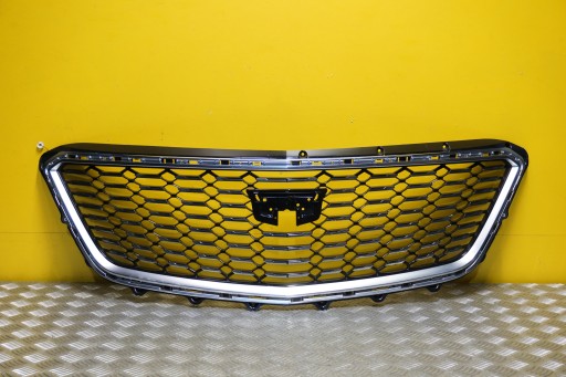 CADILLAC XT4 2020–2023 Решетка передняя хромированная 84681891