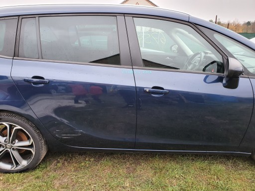 Правая входная дверь опел зафира с z22a 22a