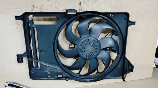 Focus mk3 lift 1.5 tdci ventilátor chladiče 8V61-8C607-ED 940,0029,07