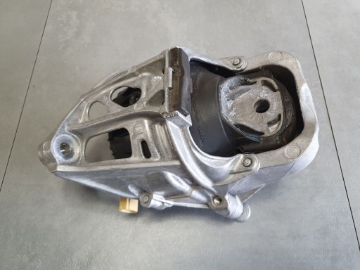 Audi Q8 holder engine mount 4M0199371FF