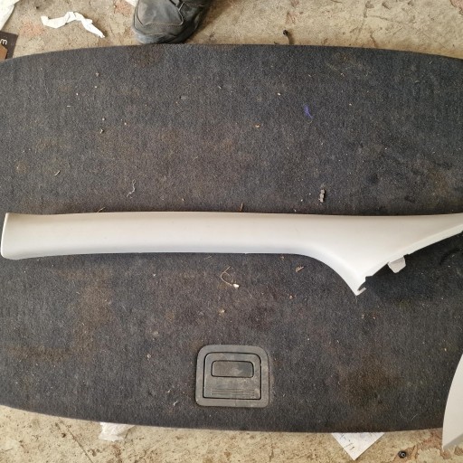 93868212 - КРИШКА СТІЙКИ ЛІВА TRAFIC III 769125758R