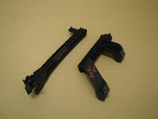 9811896880 - НАПРАВЛЯЮЩАЯ СТЕКЛОПОДЪЕМНИКА ДВЕРИ ЛЕВАЯ ПЕРЕДНЯЯ PEUGEOT 3008 II