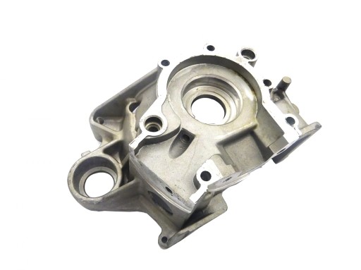 T52837 - JUNAK 804/805 КАРТЕР ДВИГАТЕЛЯ ПРАВЫЙ