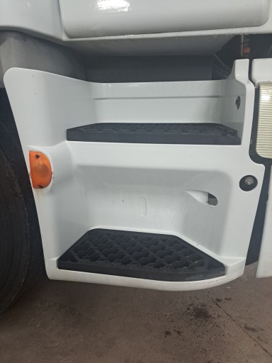 СТУПІНЬ ПРАВА СТУПІНЬ RENAULT PREMIUM LANDER DXI VOLVO FE