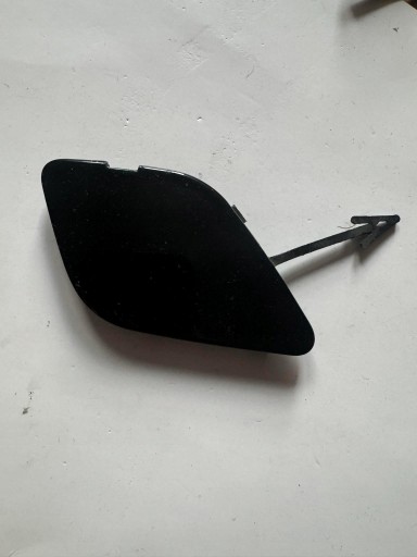 Ford Mondeo MK5 -> Abschleppöse der Stoßstange vorne FD04495061A