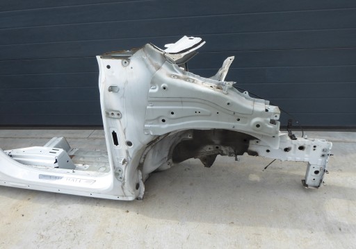 quarter right front quarter OPEL MOKKA