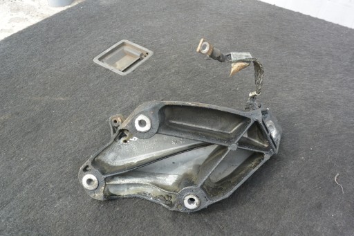 holder engine mount left 3.0D BMW X5 X6 E70 E71