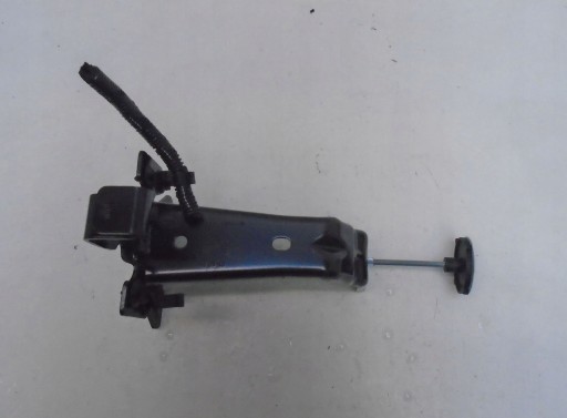 JPLA-47066-AA - Range SPORT L494 Lift кріплення запасного колеса