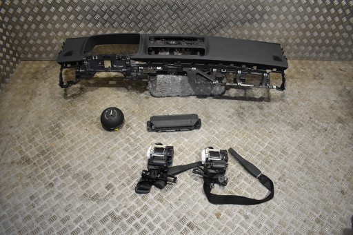 IDEALNA console dashboard leather NAPPA HEADUP MERCEDES W223 1