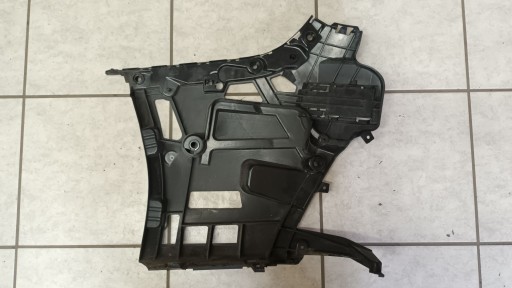 right or left bumper bracket of the rear BMW 3 G21 2018->