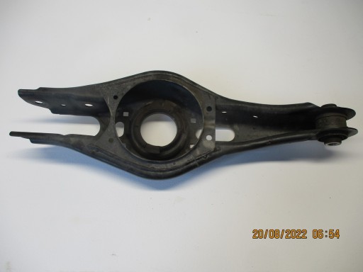 Задний поперечный рычаг задний поперечный рычаг hyundai tucson iv sportage v