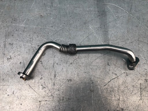 A1561411304 - Мерседес W219 W211 трубка кабель EGR 6,3 AMG