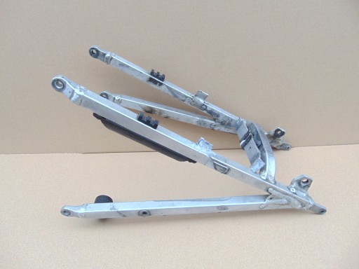 YAMAHA WR 450F ЗАДНЯ СТІЙКА ХВІСТ КРІПЛЕННЯ