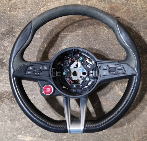 lenkrad ALFA ROMEO GIULIA QUADRIFOGLIO CARBON