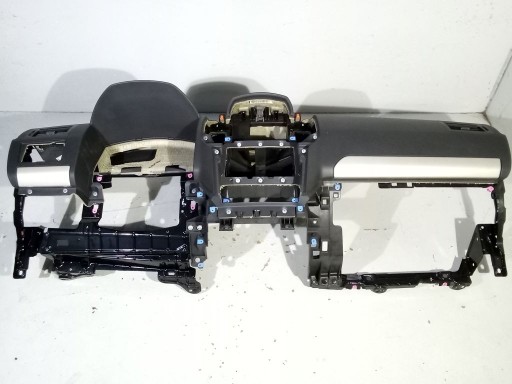 Opel Zafira B lift FL dashboard instrument panel console