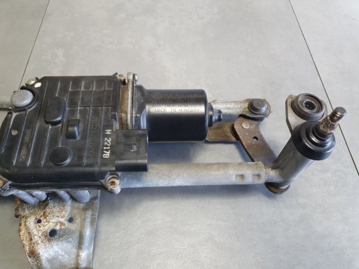 Volkswagen PASSAT CC wiper mechanism z silniczkiem 3C8955119F
