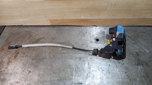 Замок передней правой двери VOLVO S60 и 8 PIN