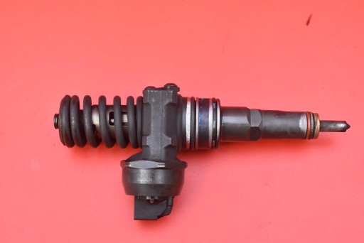 triska triska 038130073AS 0414720224 VW GOLF 5 V 2.0 SDI 75 KM 03-09