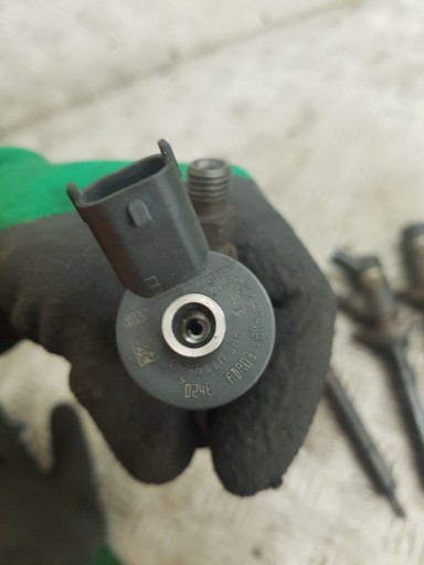nozzles injectors KOMPLET FORD FOCUS MK2 0 445 110 188