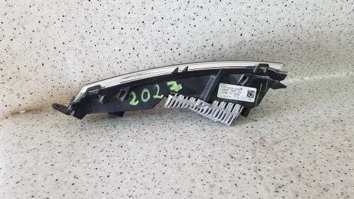 JAGUAR F-PACE left LED DRL fog light 2027