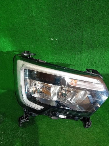 REFLEKTOR rechts vorne RENAULT MASTER IV 19-24 LED NR.745
