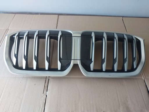 Решітка BMW X1 U11, ОРИГІНАЛ, ЧУДОВИЙ СТАН