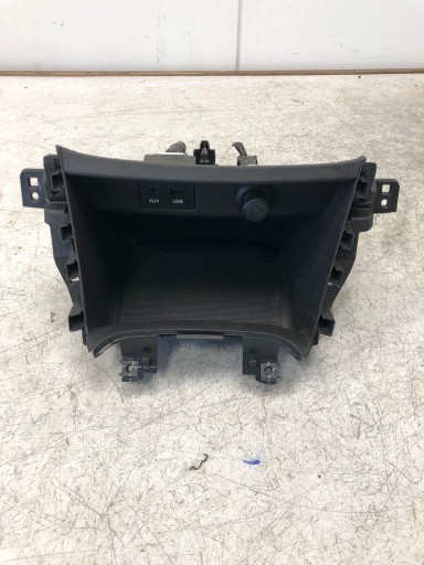 skříňka spolujezdce plato USB HYUNDAI I10 II 84757-B9050
