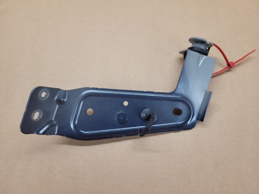 0341 31371008 - ЛЕВЫЙ КРОНШТЕЙН КРЕПЛЕНИЕ КРЫЛА XC90 ЦВЕТ 492