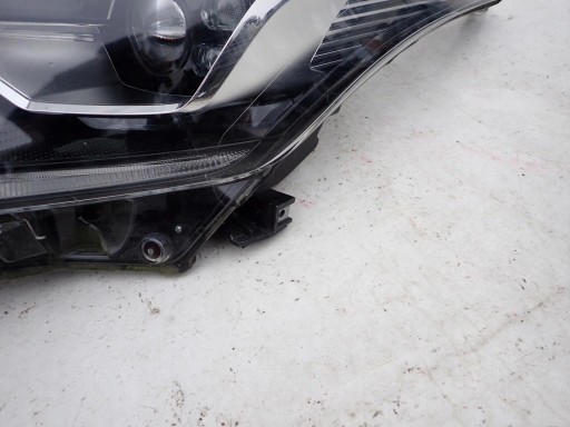 TOYOTA C-HR 16-19 light front front left