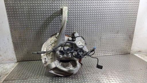 swing of the pivot right front A2052200 MERCEDES C-KLASA W205 AMG