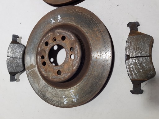 kotuče předek přední plotýnky KOMPLET MERCEDES W251