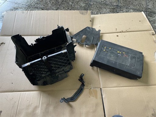 NV300 - КОРПУС АККУМУЛЯТОРА RENAULT TRAFIC 3 III 14-19R 18R 1.6 DCI