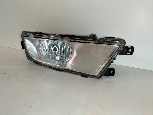 fog light light right SKODA OCTAVIA III 13-17