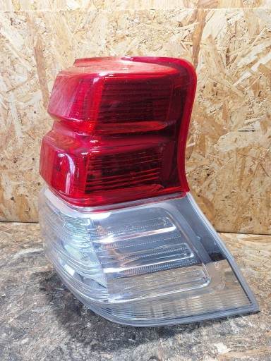 light rear part right TOYOTA LAND CRUISER 150 09-13 LED