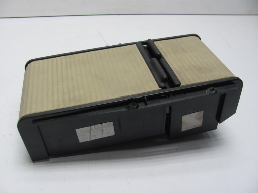 Mercedes R129 SL Вещевой отсек в центральном туннеле