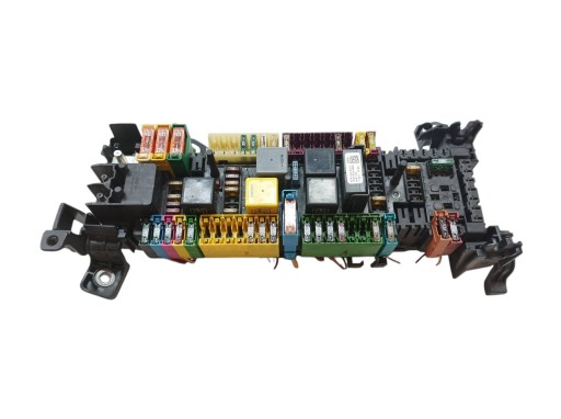 compartment of fuses A2465400240 A2469066600 Mercedes B-klasa II W246