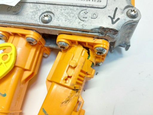 Peugeot 3008 III E3008 control unit inwenter falownik napieci 9851960380